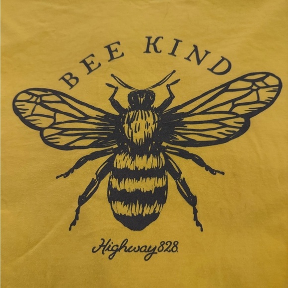 HIGHWAY 828  BEE KIND tee in yellow.  Size XL - Picture 2 of 4